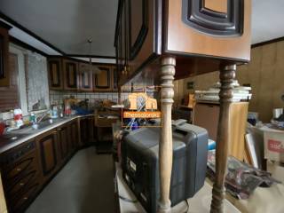 Ντεπώ, Στούντιο, 34 τ.μ.