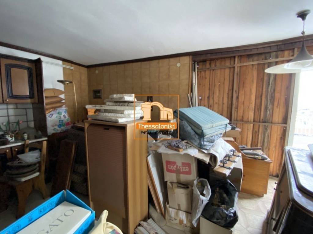 Ντεπώ, Στούντιο, 34 τ.μ.