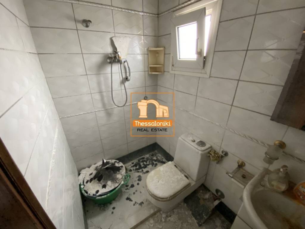 Ντεπώ, Στούντιο, 34 τ.μ.