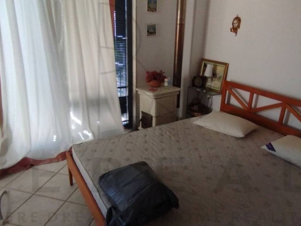 bedroom in 1st floor