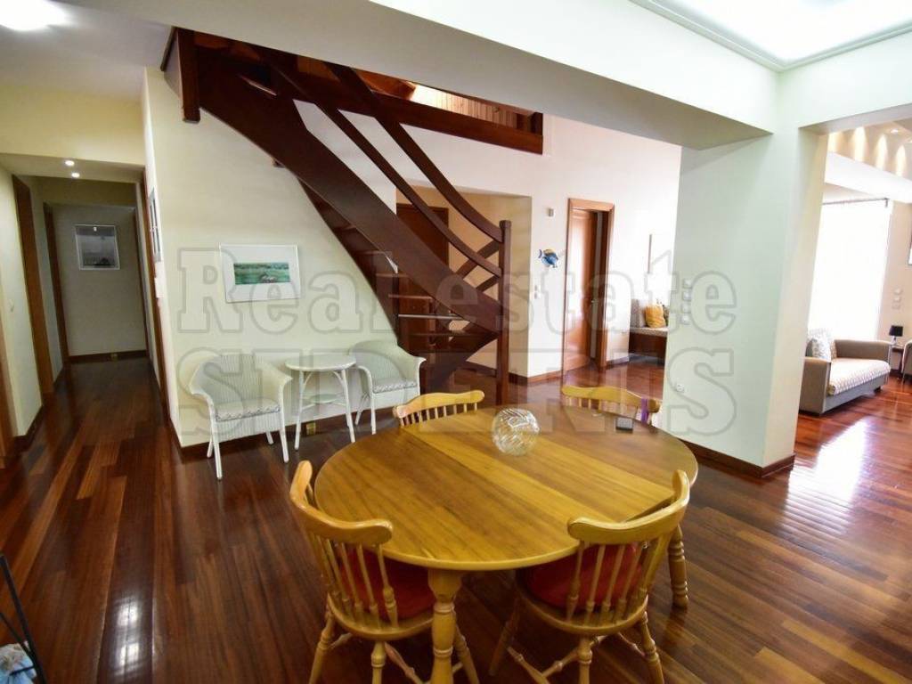 ΤΡΑΠΕΖΑΡΙΑ