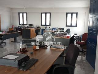 αίθουσα γραφείων