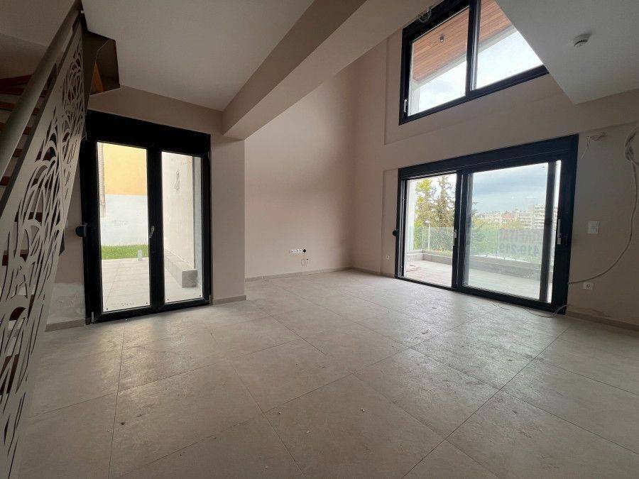 To kathistiko apo ten eisodo.