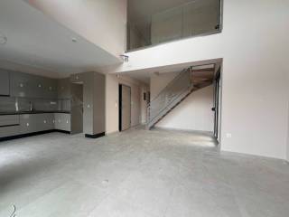 Kathistiko &amp; koyzina.