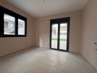 Domatio sto isogeio.