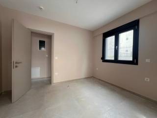 Domatio sto isogeio.