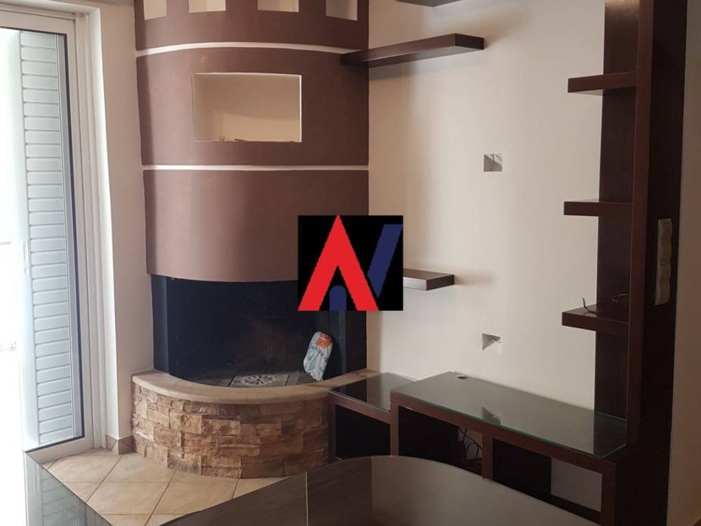 ΚΕΚΡΩΠΟΣ 4.jpg