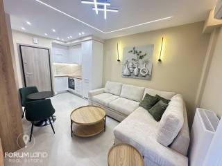 Forumland Real Estate, Studio