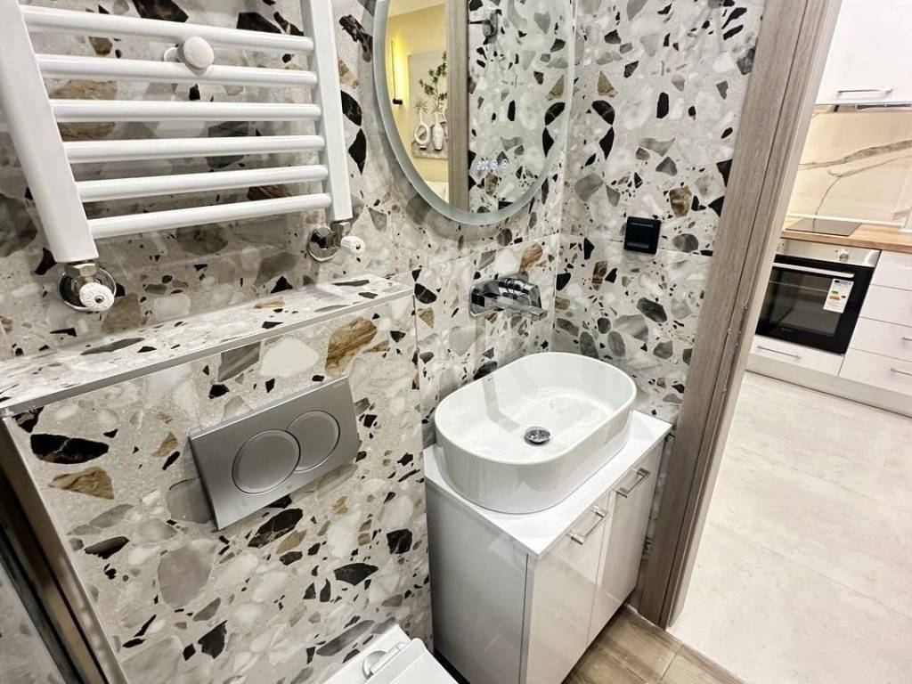 Forumland Real Estate, Μπάνιο