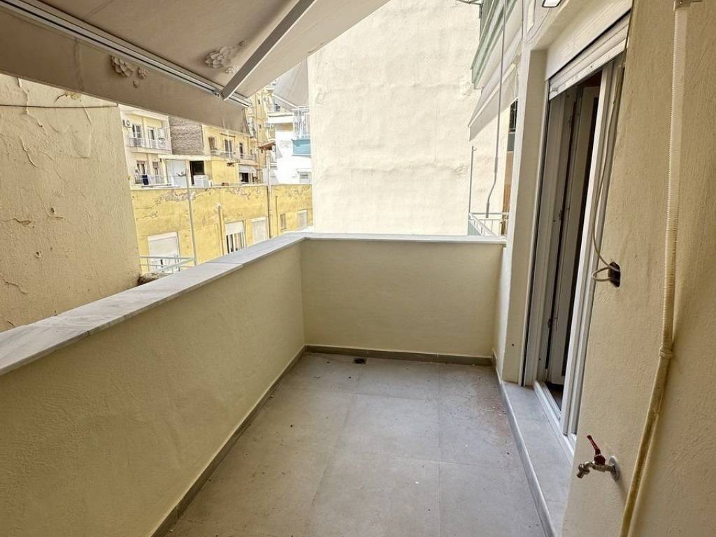 Forumland Real Estate, Βεράντες