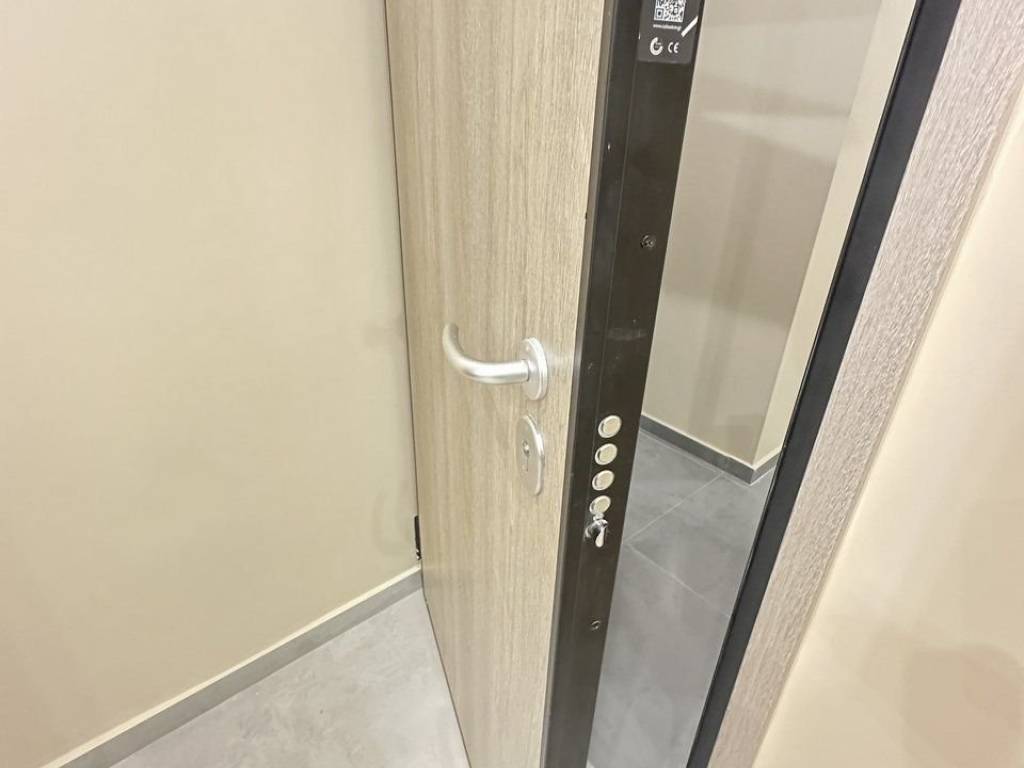 Forumland Real Estate, Είσοδος