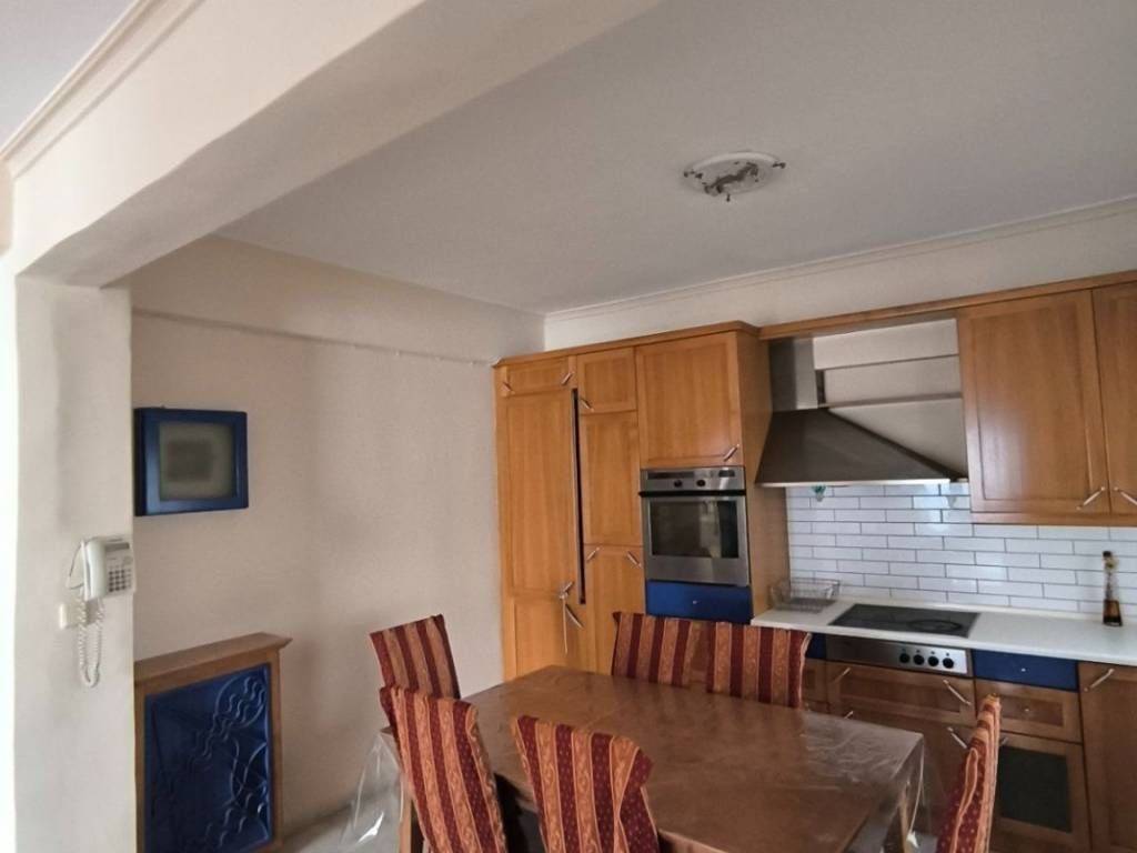 ΣΑΛΟΝΟΚΟΥΖΙΝΑ