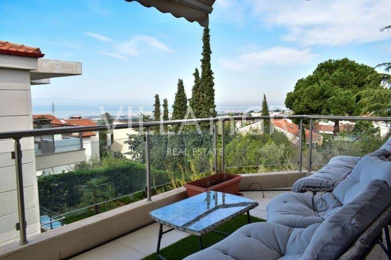 Θέα από μπαλκόνι