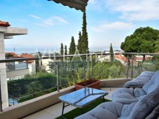 Θέα από μπαλκόνι