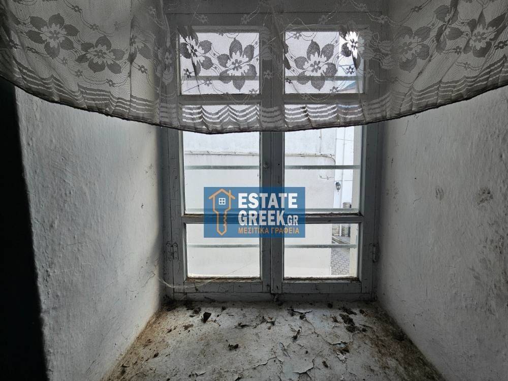 ★ ΑΠΙΣΤΕΥΤΗ ΤΙΜΗ ★ ΑΠΟΚΛΕΙΣΤΙΚΟΤΗΤΑ ★ Με καινούργια σκεπή - λούκια