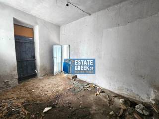 ★ ΑΠΙΣΤΕΥΤΗ ΤΙΜΗ ★ ΑΠΟΚΛΕΙΣΤΙΚΟΤΗΤΑ ★ Με καινούργια σκεπή - λούκια