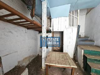 ★ ΑΠΙΣΤΕΥΤΗ ΤΙΜΗ ★ ΑΠΟΚΛΕΙΣΤΙΚΟΤΗΤΑ ★ Με καινούργια σκεπή - λούκια