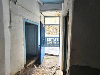 ★ ΑΠΙΣΤΕΥΤΗ ΤΙΜΗ ★ ΑΠΟΚΛΕΙΣΤΙΚΟΤΗΤΑ ★ Με καινούργια σκεπή - λούκια