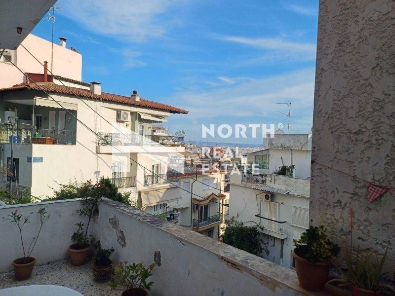 Θέα από μπαλκόνι