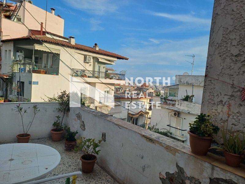 Θέα από μπαλκόνι