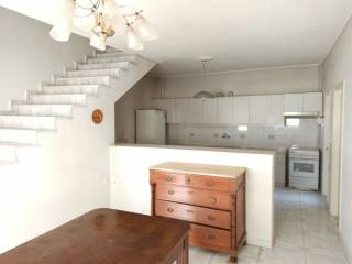 SALONI-TRAPEZARIA-KOYZINA STO ISOGEIO