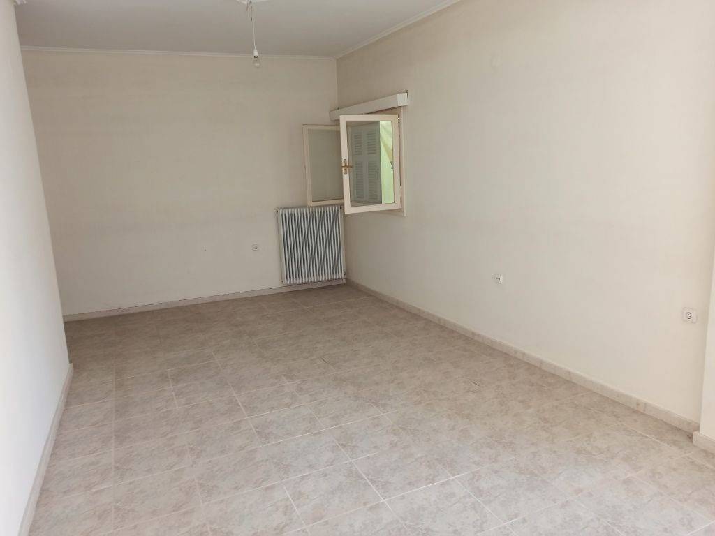 ENIAIOS CHOROS STON PROTO OROPHO