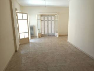 ENIAIOS CHOROS STON PROTO OROPHO