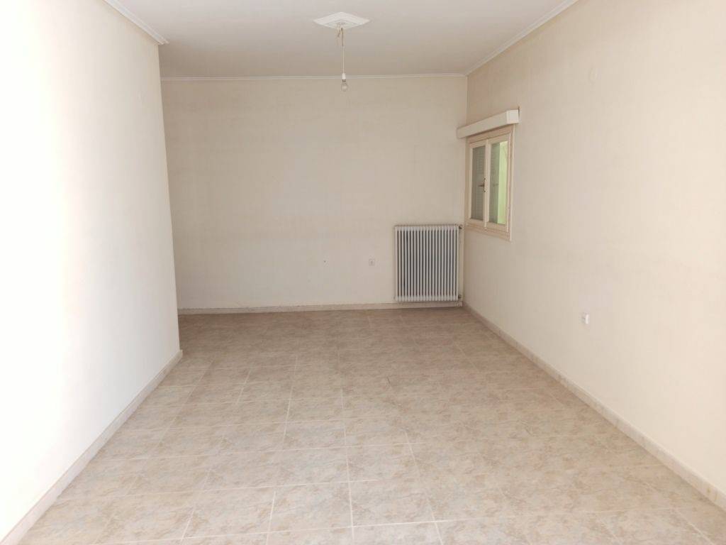 ENIAIOS CHOROS STON PROTO OROPHO