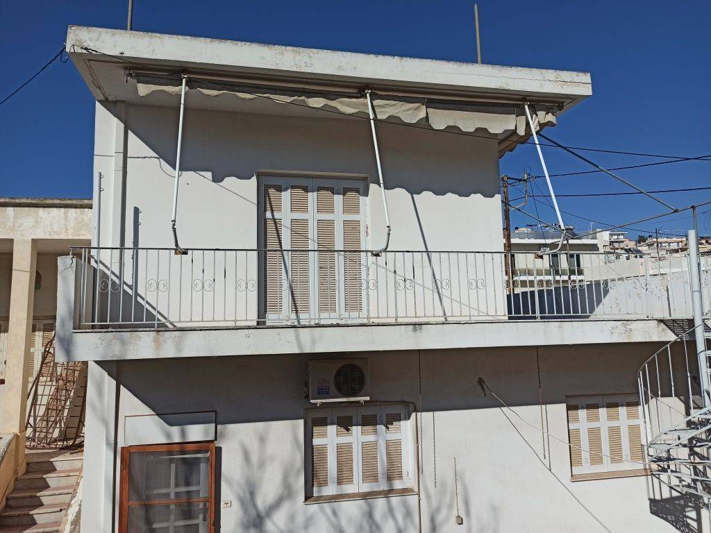 E NOTIA OPSE TES KATOIKIAS