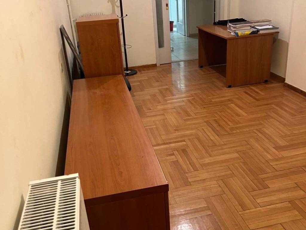 ΣΑΛΟΝΙ ΓΡΑΦΕΙΟ