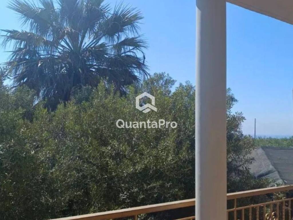 Θέα από μπαλκόνι