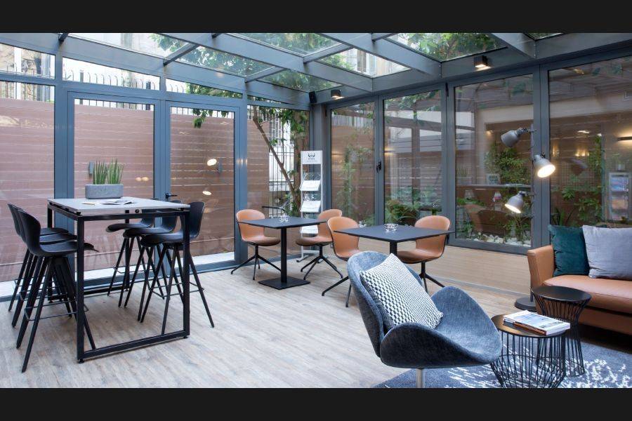 Κατάστημα Προβολής στην Αμφιθέας για εστίαση