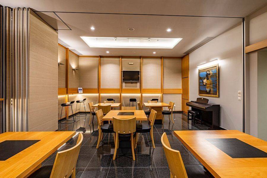 Κατάστημα Προβολής στην Αμφιθέας για εστίαση