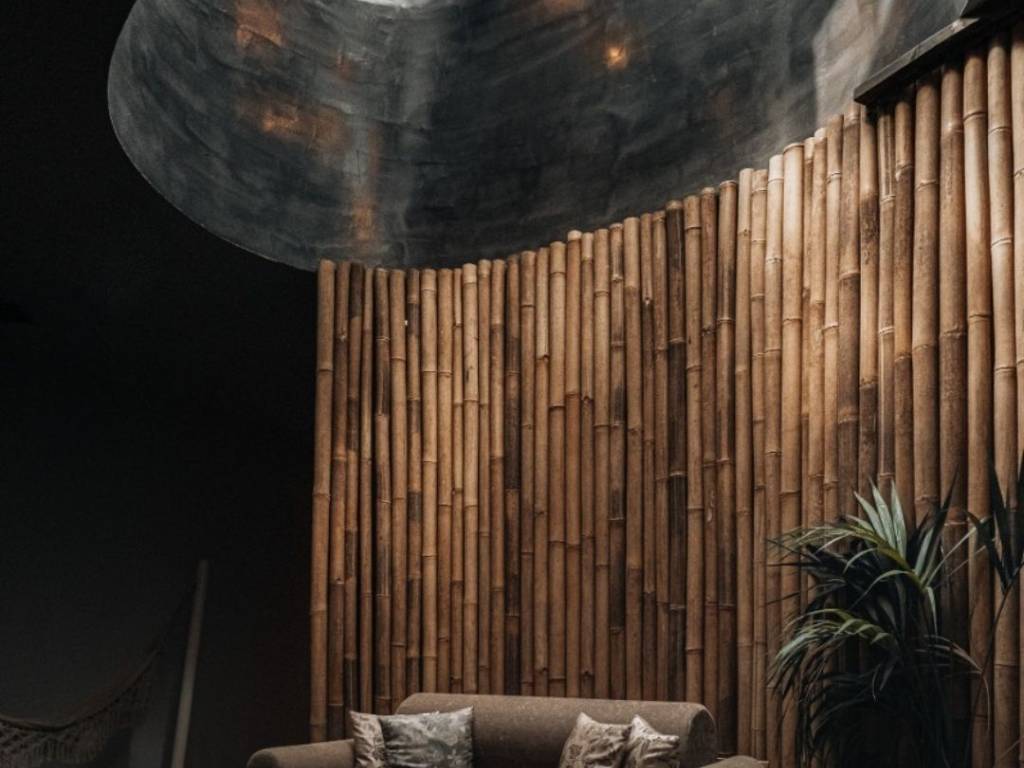 Κατάστημα Προβολής στην Αμφιθέας για εστίαση