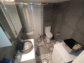 ANYPLACE MESITIKES YPERESIES