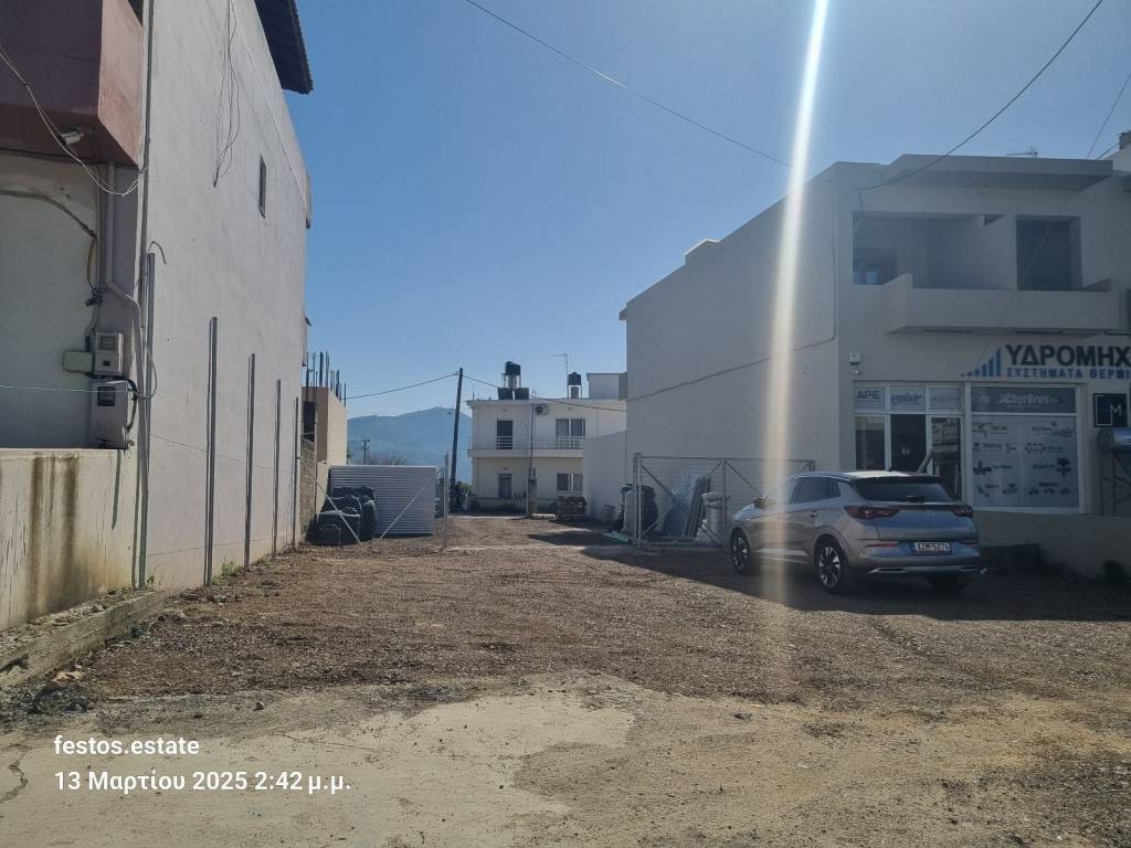 Μπροστά όψη επί  εθνικού