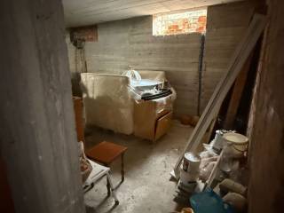 Ημιυπόγεια αποθήκη