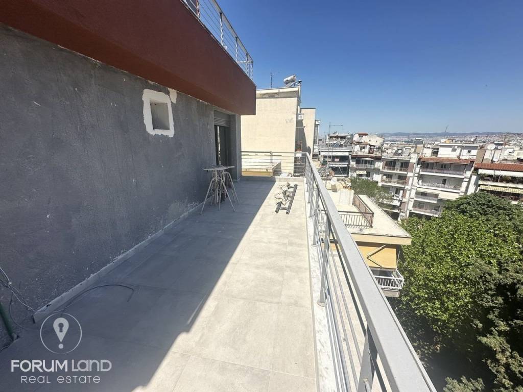 Forumland Real Estate, Berantes