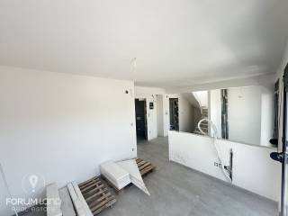 Forumland Real Estate, 6os orophos