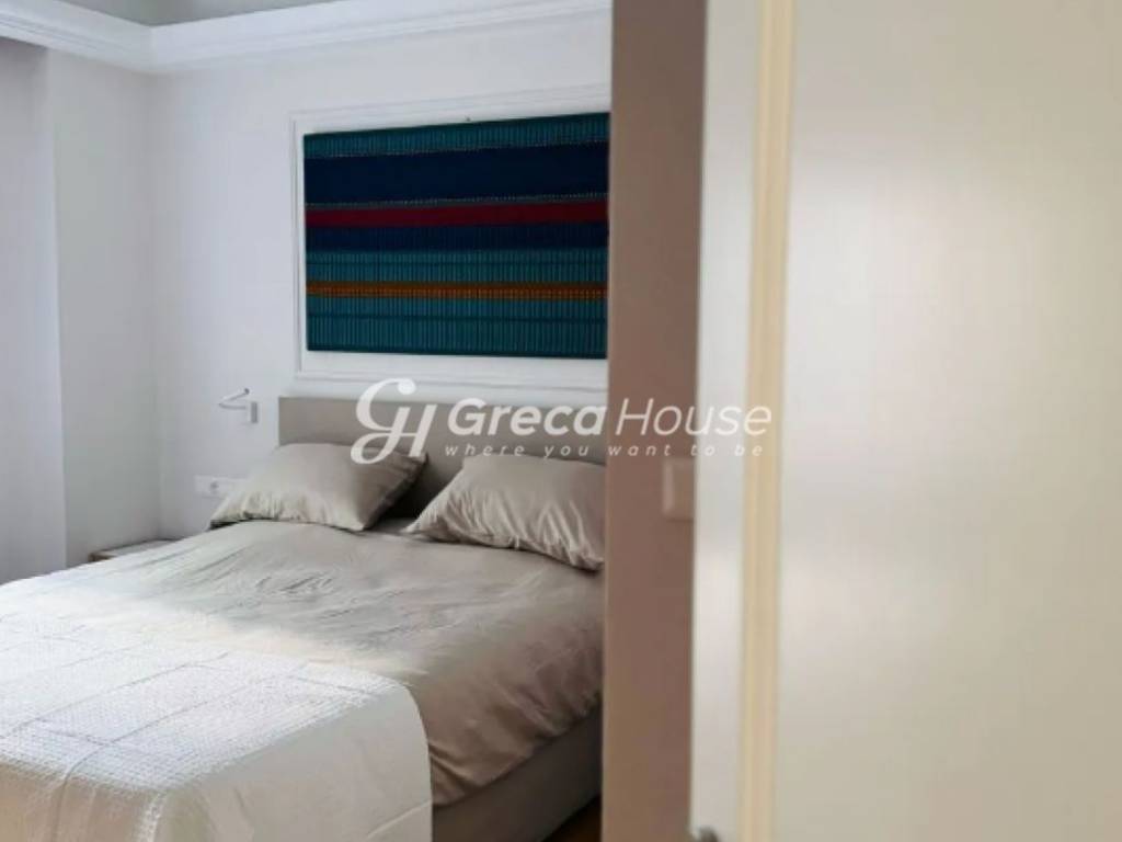 Ανακαινισμένο διαμέρισμα προς πώληση Κολωνάκι