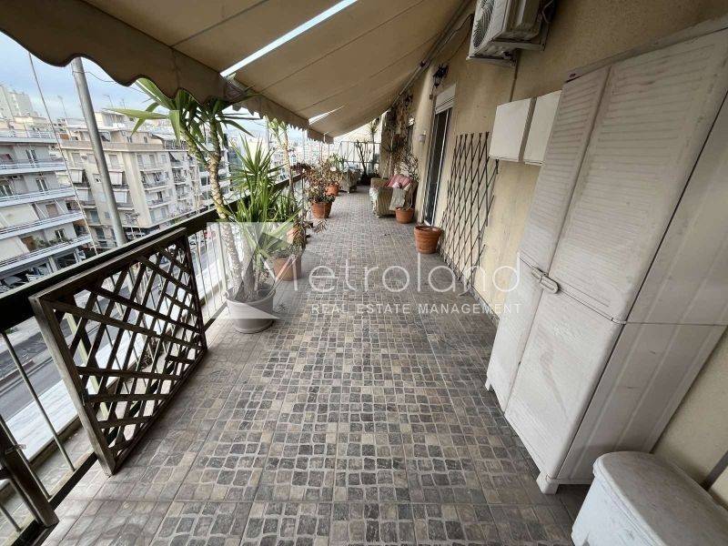 Θέα από μπαλκόνι