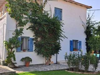 SYGKROTEMA 3 KATOIKION 244 T.M.