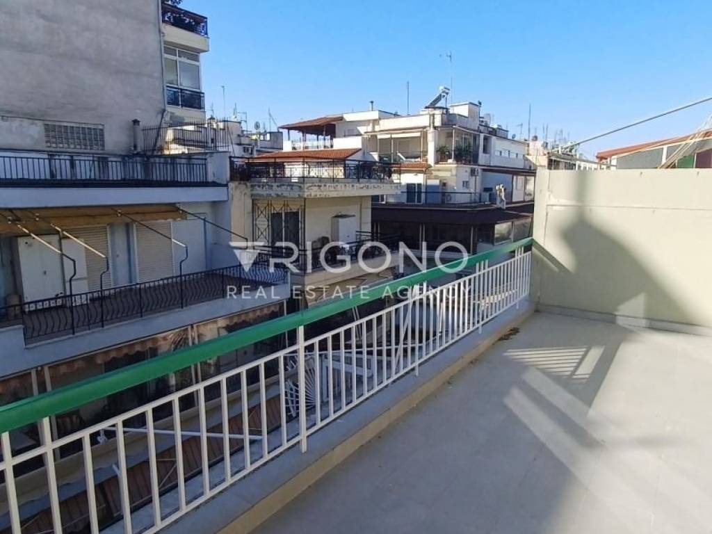 Θέα από μπαλκόνι