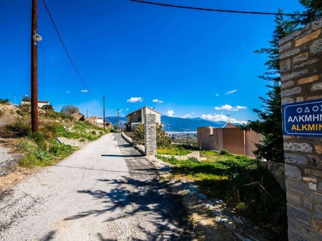 Οικόπεδο | 550τ.μ. | 90000 €