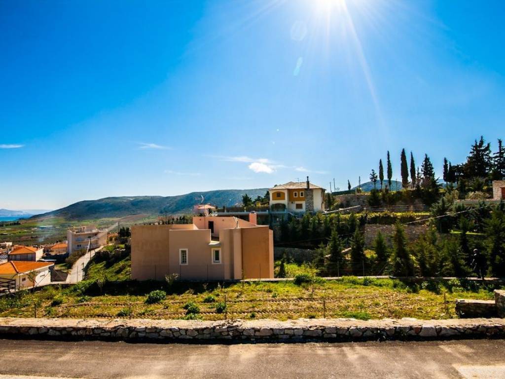 Οικόπεδο | 550τ.μ. | 90000 €