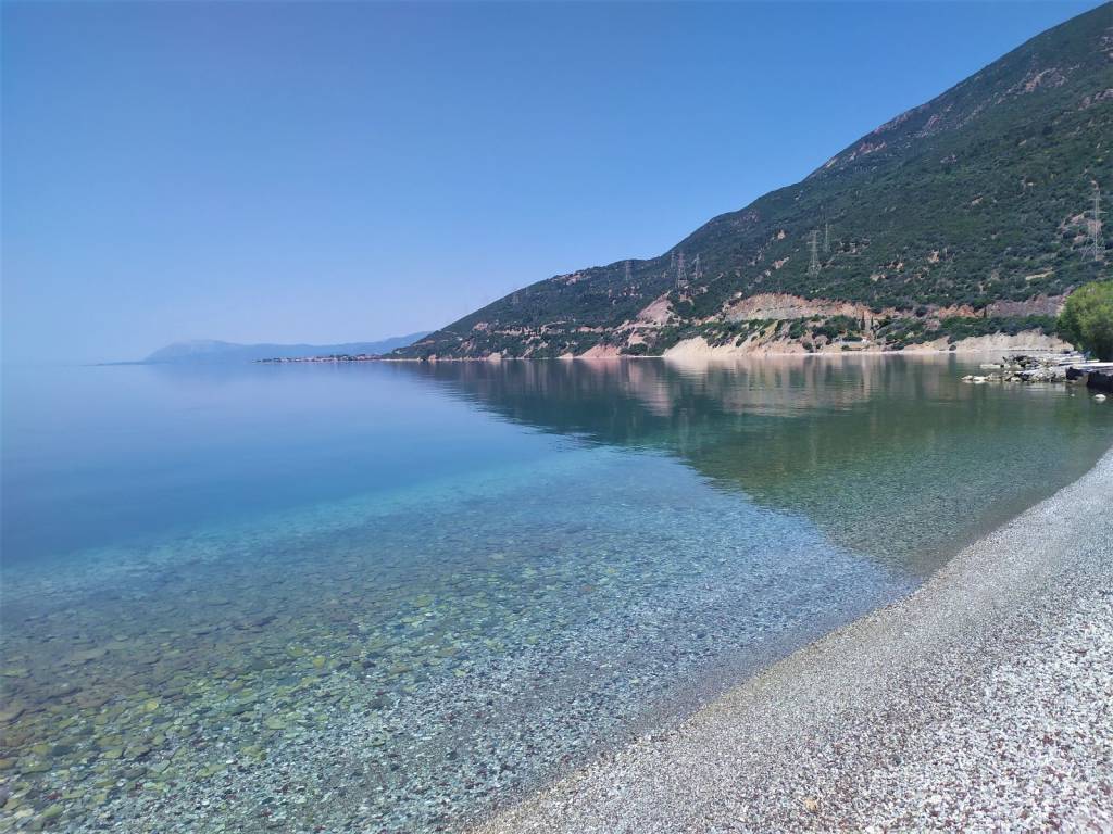 E PARALIA TES SERGOYLAS