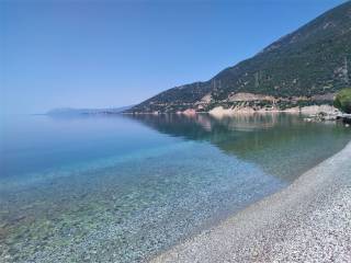 E PARALIA TES SERGOYLAS