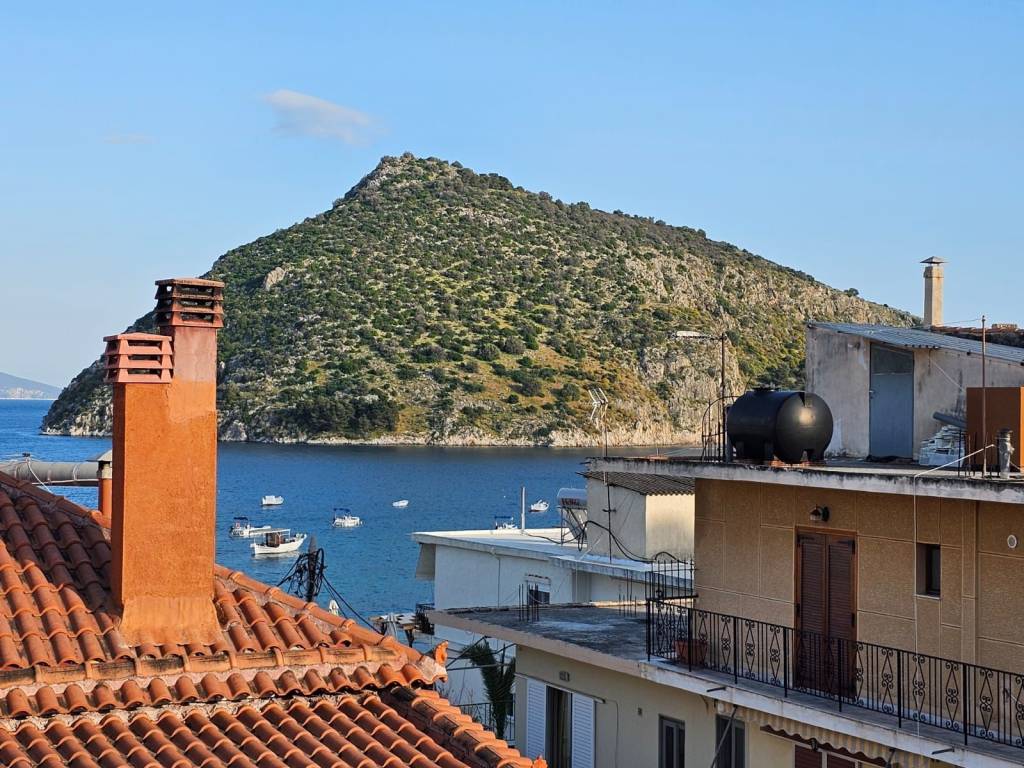 Tolo, a penthouse apartment of 96 sq.m. is for sale