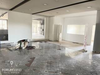 Forumland Real Estate, Ισόγειος χώρος