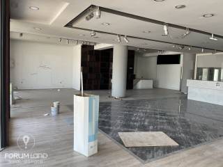 Forumland Real Estate, Ισόγειος χώρος